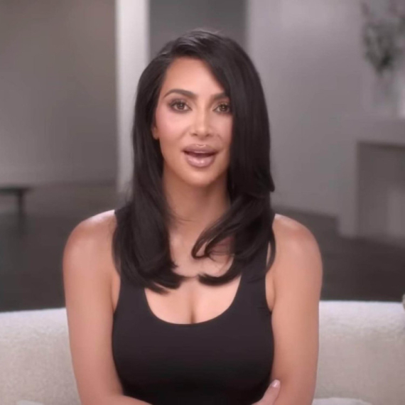 Kim Kardašijan ŠOKIRALA IZJAVOM: "Mogla bih da VLADAM ZEMLJOM!" Rijaliti zvezda pod uticajem popularne serije (VIDEO)